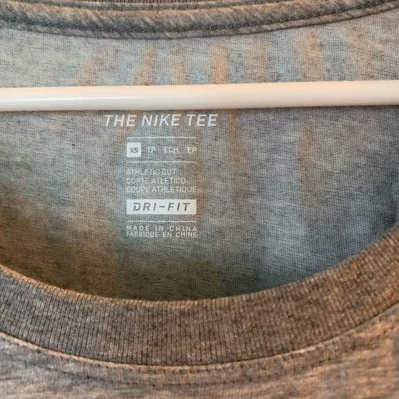 NIKE DRI FIT - Picture 2 of 3